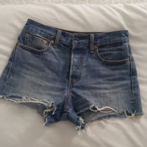 Levi's high waisted cut off Shorts